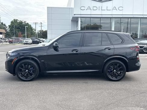 Used 2024 BMW X5 xDrive40i w/ M Sport Package AWD/4WD image 10