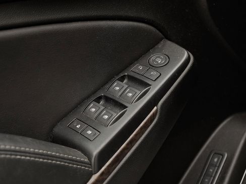 Used 2019 Chevrolet Tahoe LT image 14