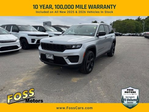 Certified 2023 Jeep Grand Cherokee Altitude AWD/4WD image 1