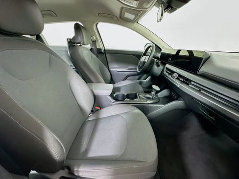 Used 2025 Kia K4 FWD image 29