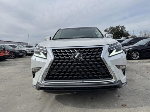 Used 2023 Lexus GX 460 Luxury image 2