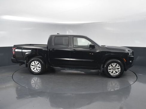 Used 2024 Nissan Frontier SV w/ SV Convenience Package image 4