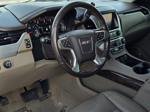 Used 2020 GMC Yukon SLT w/ Premium Edition image 34