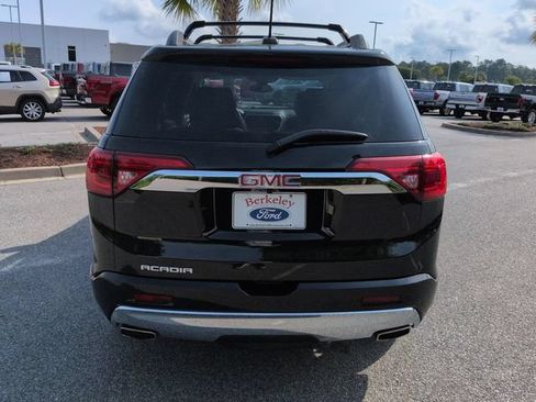 Used 2019 GMC Acadia Denali w/ Technology Package FWD image 5