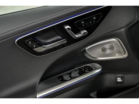 Certified 2026 Mercedes-Benz C 300 4MATIC Sedan image 7