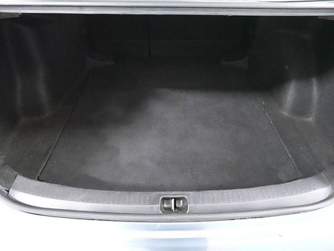 Used 2021 Toyota Corolla L image 23