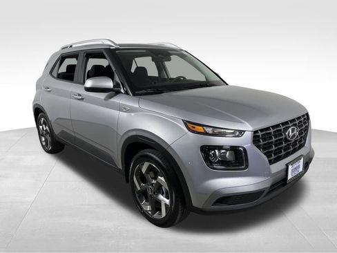 New 2026 Hyundai Venue SEL FWD image 7