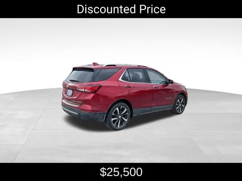 Used 2023 Chevrolet Equinox Premier image 3