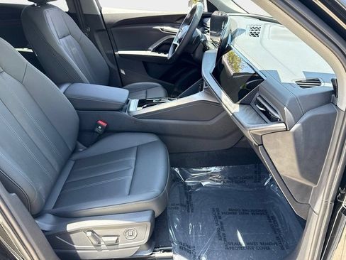 Certified 2025 Audi Q5 Premium w/ Convenience Package AWD/4WD image 10