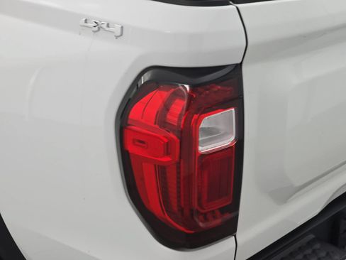 Used 2025 GMC Canyon Elevation w/ Convenience Package AWD/4WD image 34