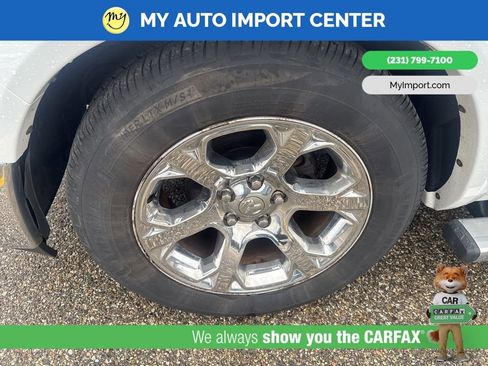 Used 2015 RAM 1500 Laramie w/ Convenience Group AWD/4WD image 9