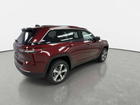 New 2026 Jeep Grand Cherokee Limited image 8