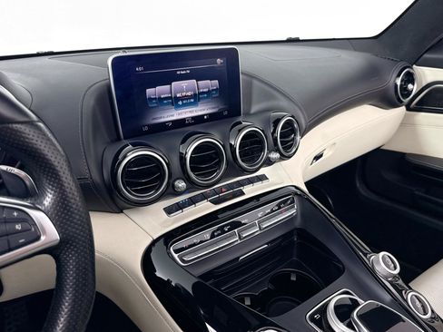 Used 2018 Mercedes-Benz AMG GT Roadster image 33