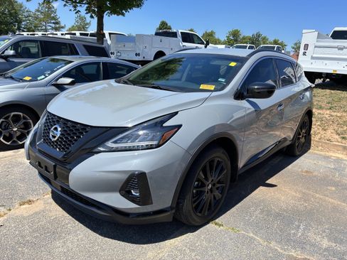 Used 2022 Nissan Murano SV w/ SV Midnight Edition Package AWD/4WD image 3
