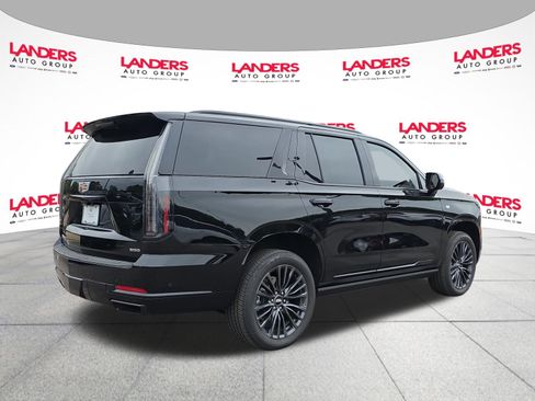 Used 2026 Cadillac Escalade Platinum Sport AWD/4WD image 3
