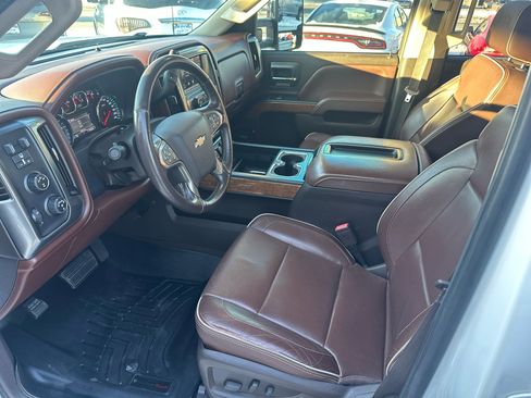 Used 2015 Chevrolet Silverado 3500 High Country w/ Duramax Plus Package image 7