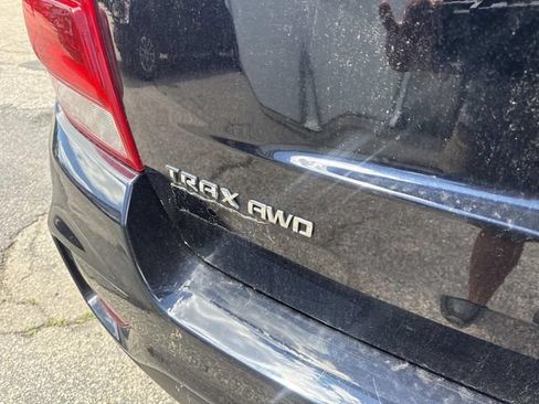Used 2022 Chevrolet Trax LT w/ LT Convenience Package AWD/4WD image 7