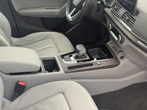 Used 2022 Audi Q5 2.0T Premium AWD/4WD image 17