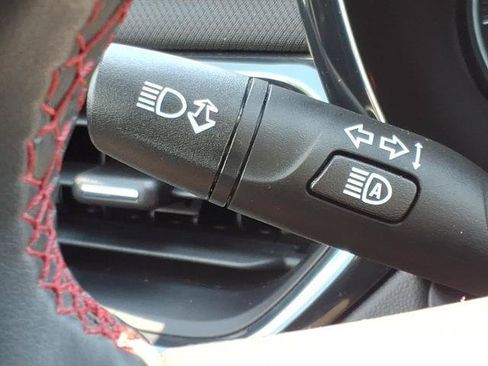 Used 2024 Chevrolet Equinox RS AWD/4WD image 19
