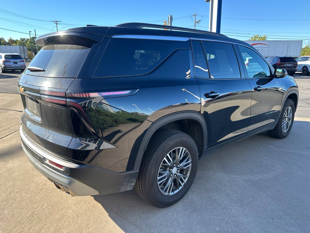 Used 2026 Chevrolet Traverse LT AWD/4WD image 5