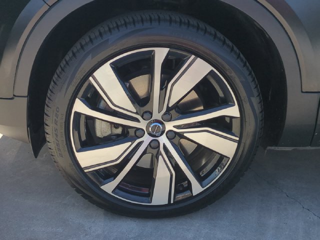 Used 2021 Volvo XC40 P8 Recharge w/ Advanced Package AWD/4WD image 10