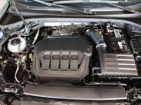 Used 2023 Audi Q3 2.0T Premium w/ Convenience Package image 4