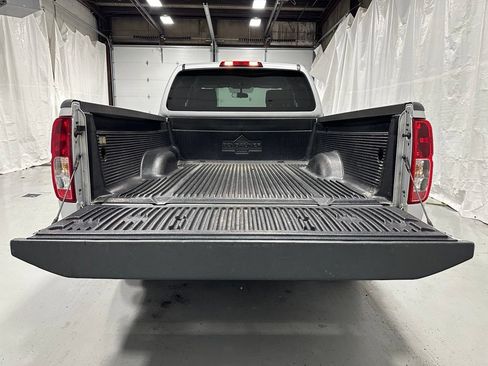 Used 2018 Nissan Frontier S RWD image 40