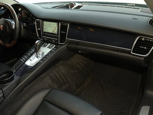 Used 2014 Porsche Panamera S image 11