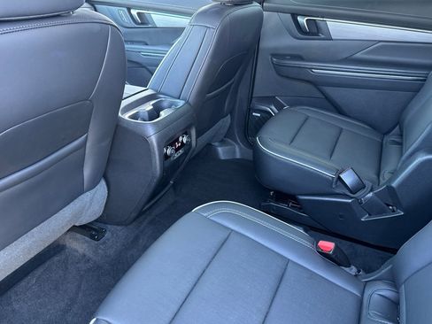 Used 2025 Buick Enclave Preferred FWD image 13