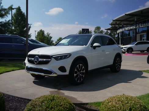 New 2026 Mercedes-Benz GLC 350e 4MATIC image 3