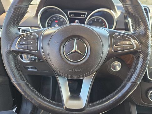 Used 2019 Mercedes-Benz GLS 450 4MATIC image 26