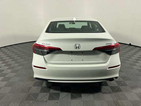 Used 2023 Honda Civic Sport image 4