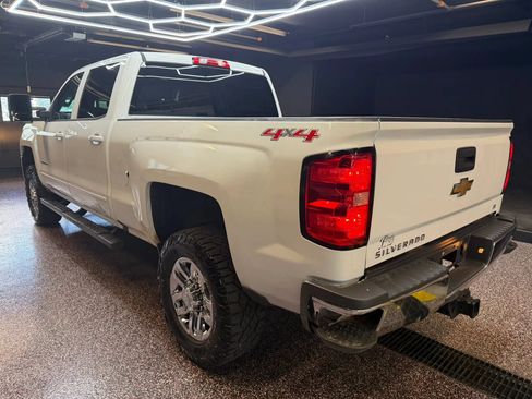 Used 2016 Chevrolet Silverado 2500 LT w/ LT Convenience Package AWD/4WD image 5
