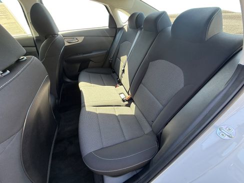 Used 2022 Kia Forte LXS w/ LXS Technology Package FWD image 16