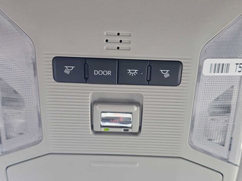 Certified 2025 Toyota RAV4 LE AWD/4WD image 30