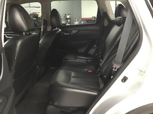 Used 2019 Nissan Rogue SL FWD image 22