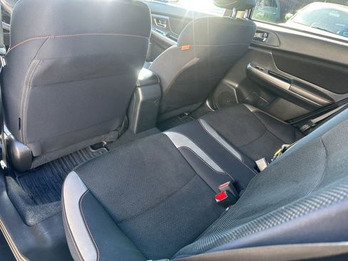 Used 2017 Subaru Crosstrek 2.0i Premium image 21