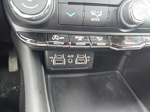 Used 2025 Dodge Durango GT image 9