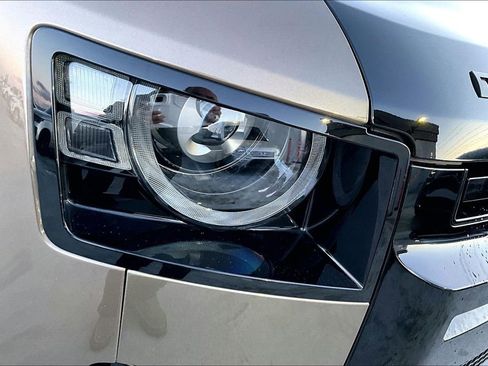 Certified 2025 Land Rover Defender 110 X image 30