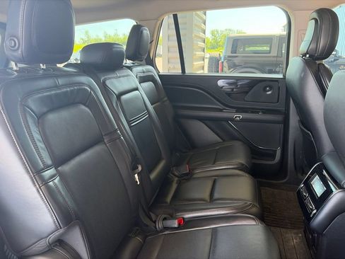 Used 2020 Lincoln Aviator Reserve w/ Class IV Trailer Tow Package AWD/4WD image 10