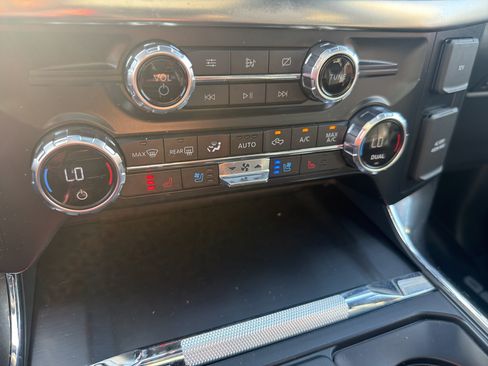 Used 2021 Ford F150 Lariat AWD/4WD image 31