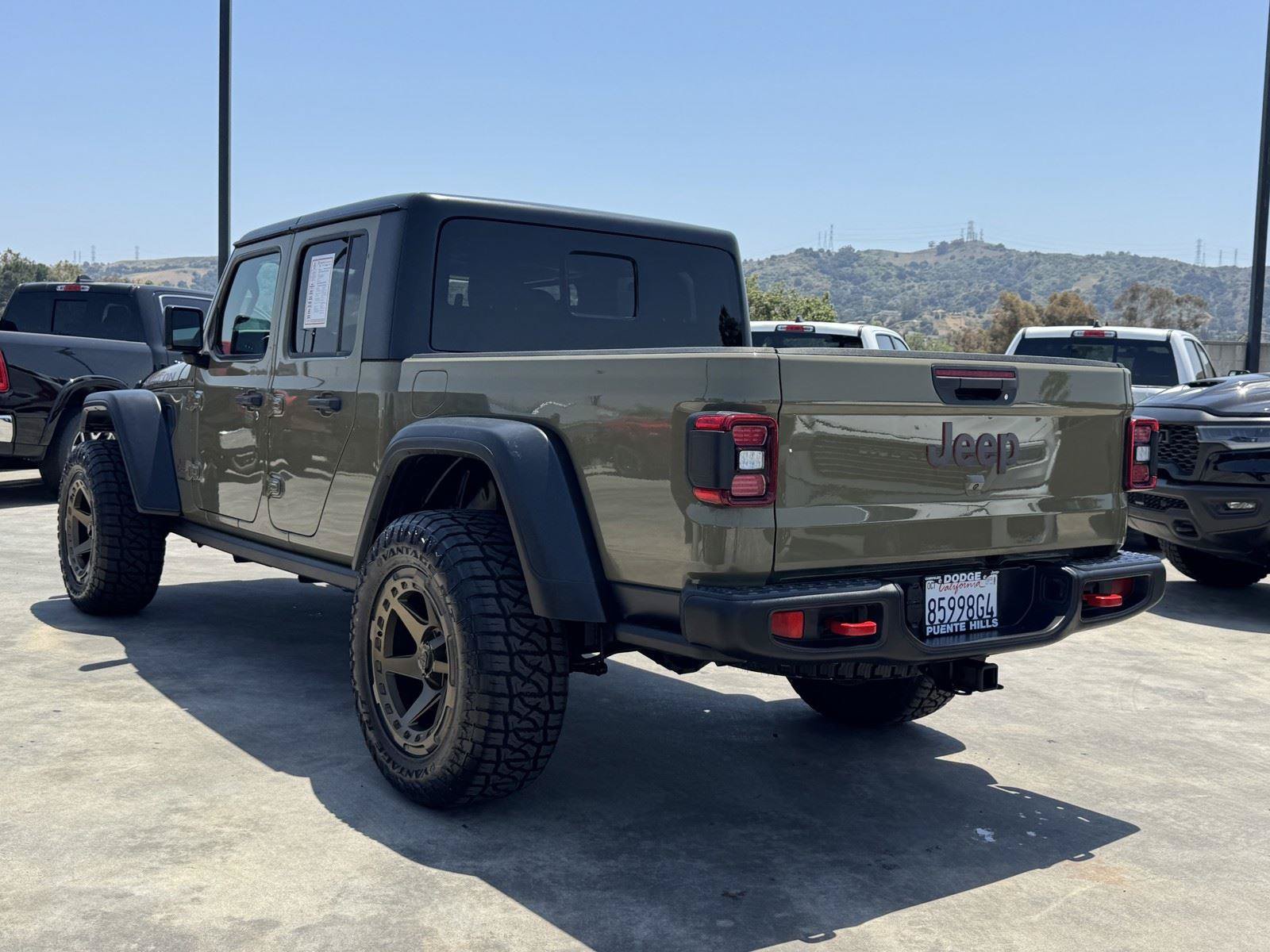 Used 2026 Jeep Gladiator Rubicon AWD/4WD image 5