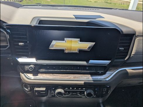 Used 2023 Chevrolet Silverado 1500 LTZ w/ Technology Package AWD/4WD image 29