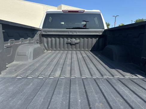 Used 2023 Chevrolet Silverado 1500 LTZ AWD/4WD image 32