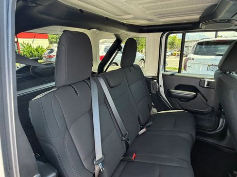 Used 2019 Jeep Wrangler Unlimited Sport S AWD/4WD image 25