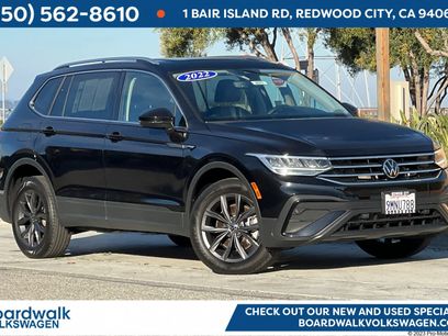 Used 2022 Volkswagen Tiguan SE w/ Panoramic Sunroof Package