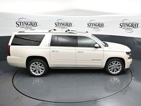 Used 2015 Chevrolet Suburban LTZ RWD image 16