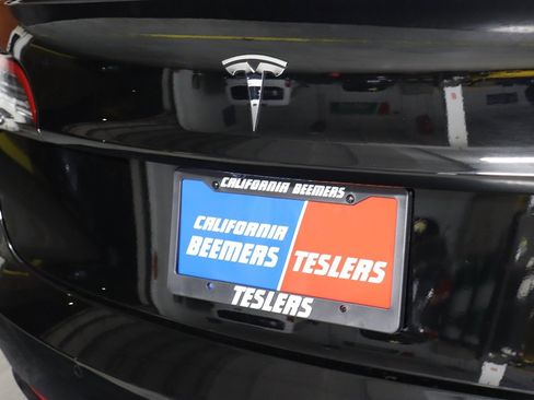 Used 2023 Tesla Model 3 Standard Range image 15