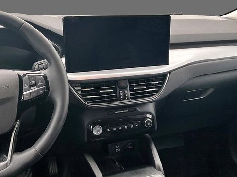 Used 2023 Ford Escape Platinum w/ Premium Technology Package image 3