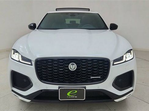 Used 2025 Jaguar F-PACE R-Dynamic S image 13
